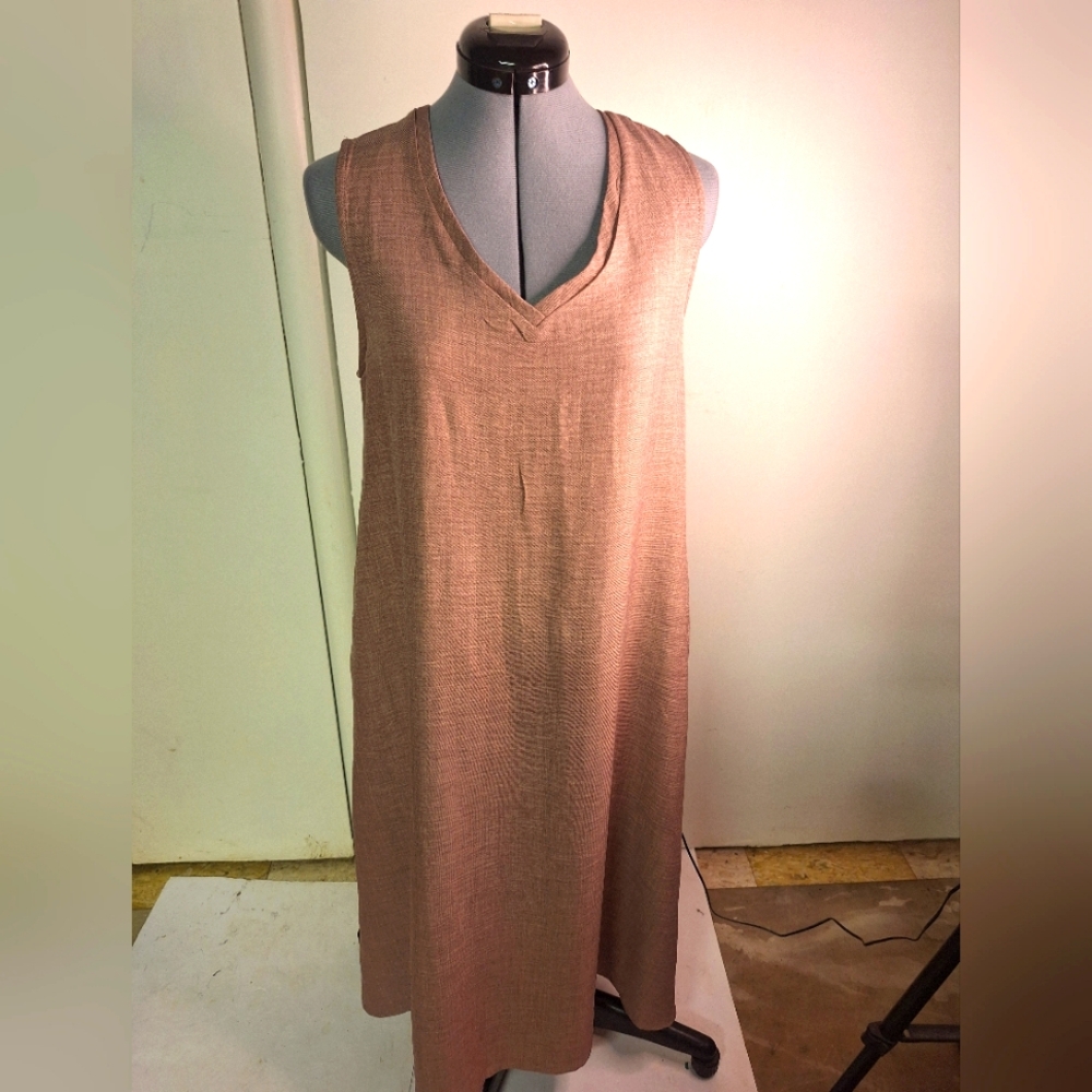 Tan/ Mauve V Neck Shift Dress W/Pockets, Linen Sz S